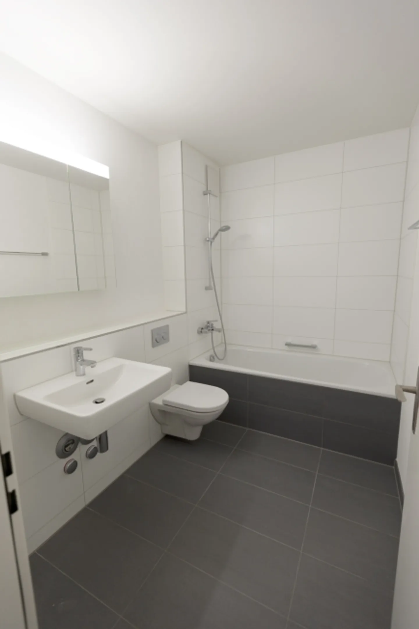 Appartamento moderno in posizione tranquilla - Foto 3 di 6