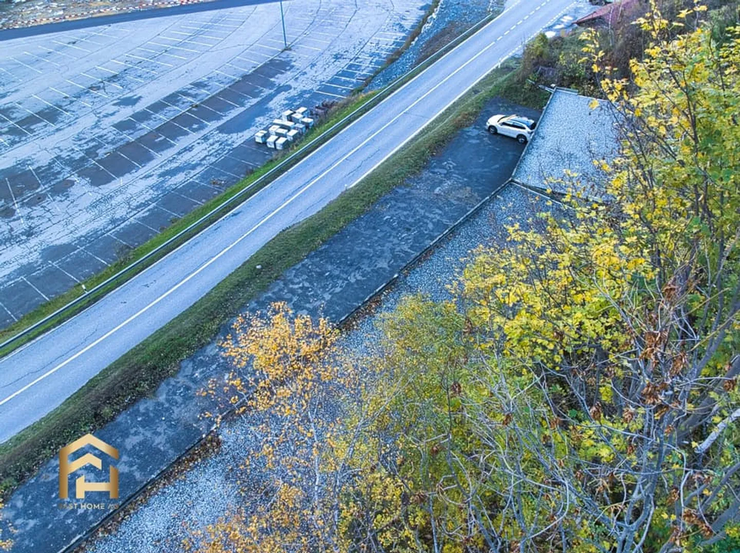Box de garage pratique dans le meilleur emplacement au-dessus de la station de vallée de Betten - Photo 8 sur 13