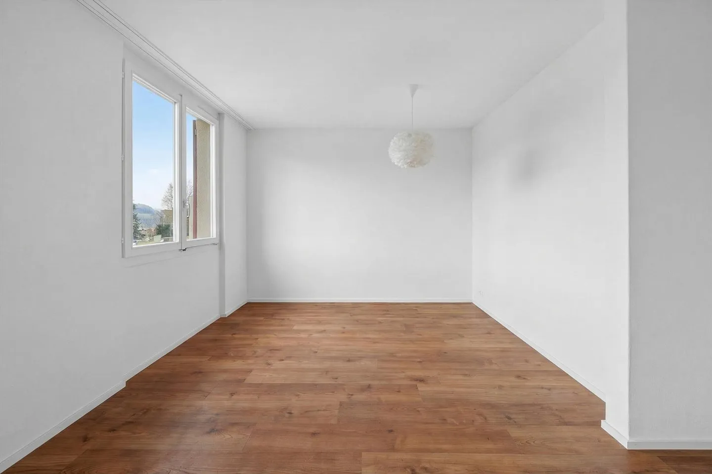 Affascinante casa a schiera di 5,5 stanze con potenziale di sviluppo - Foto 5 di 6
