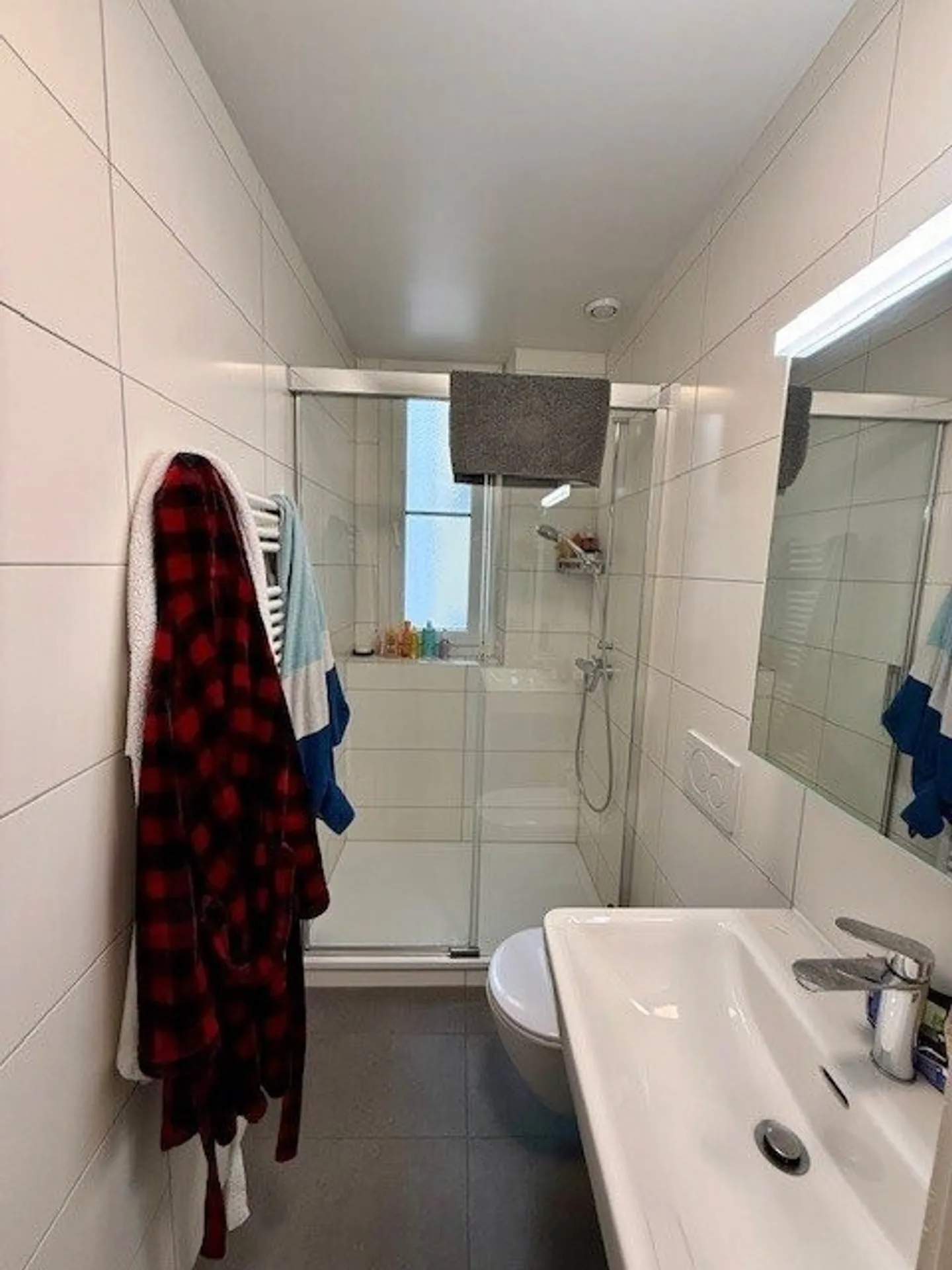 Appartement Charmant au Centre-Ville - Photo 3 sur 6