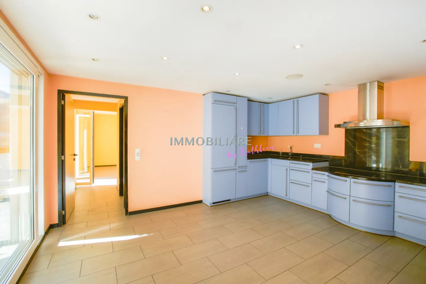 Villa mit Pool und grossem Garten, für Tiere geeignet, auch zum Bauen - Foto 6 von 13