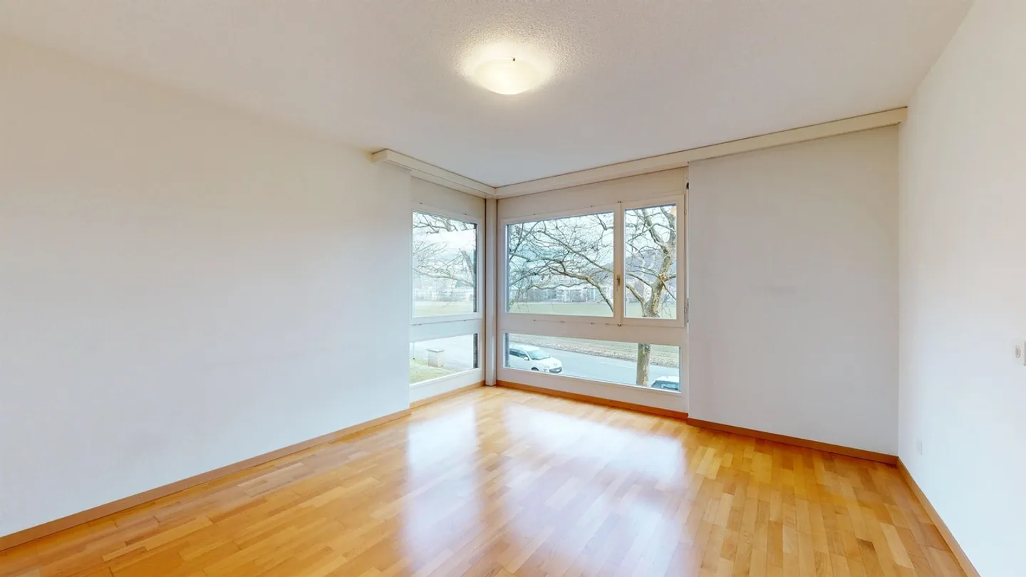 Spacious 4.5-room apartment in a desirable location! - Photo 2 of 8