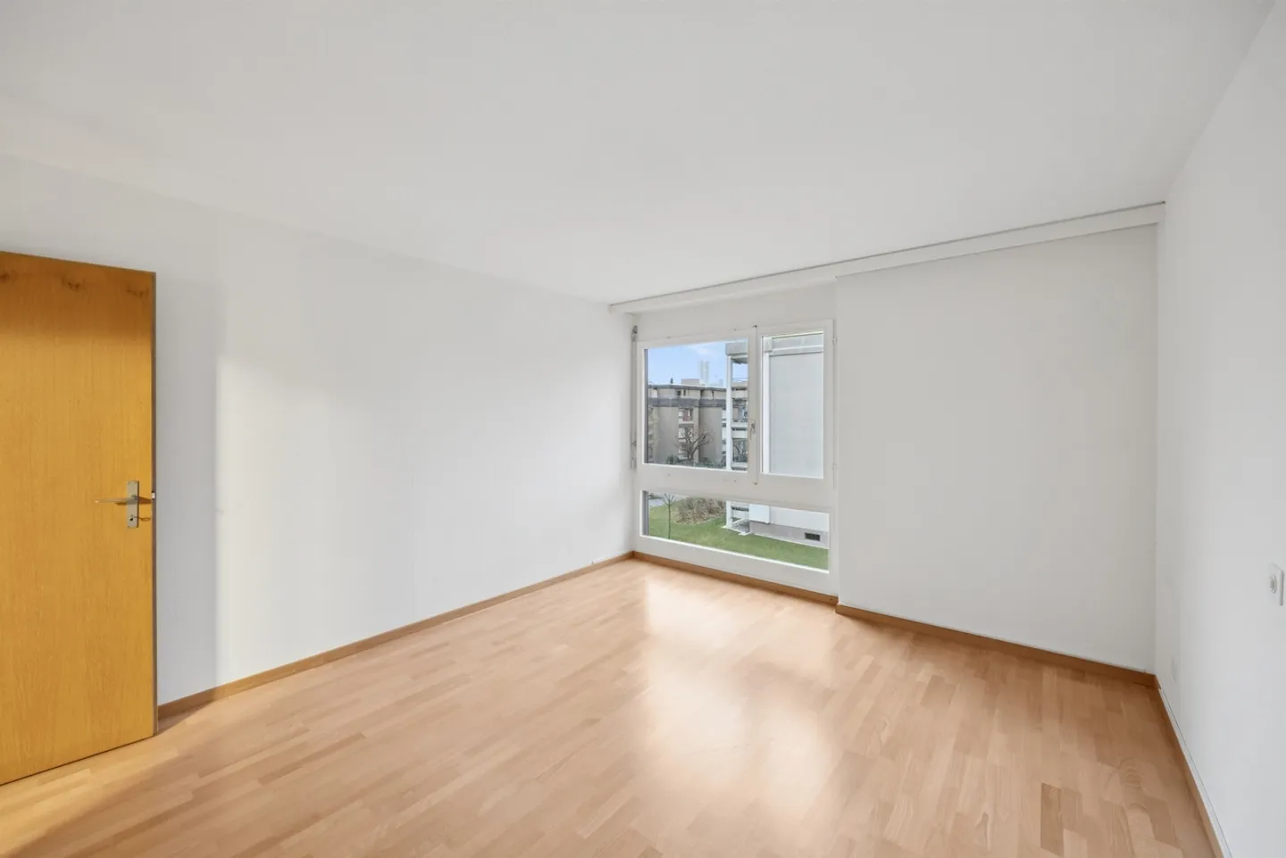 Spacious 4.5-room apartment in a desirable location! - Photo 3 of 8