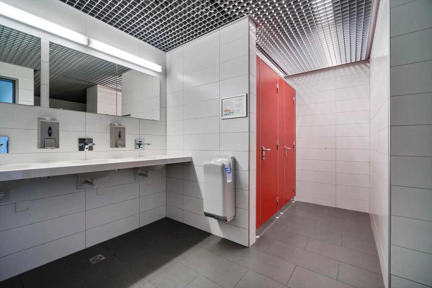 Raum für Hobbys 1 Stück - Foto 6 von 7