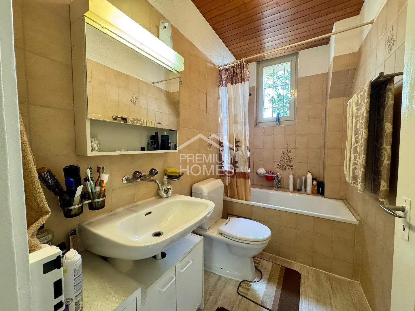 Charming Single Family Home - Photo 6 of 6
