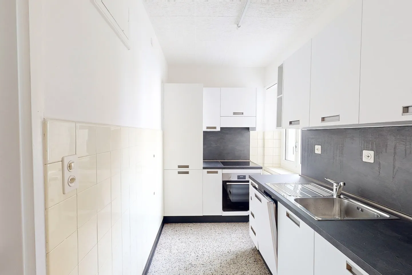 Appartement spacieux de 3,5 pièces à deux pas du centre - Photo 3 sur 9