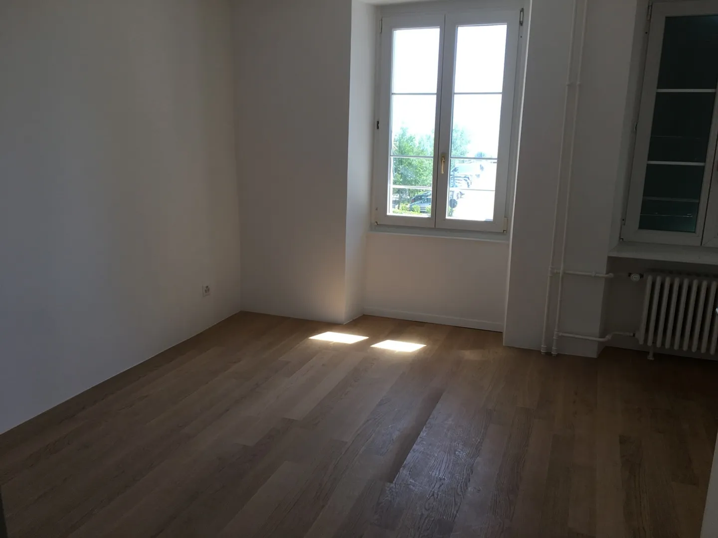 Beautiful duplex apartment with stunning lake view - Photo 7 of 9