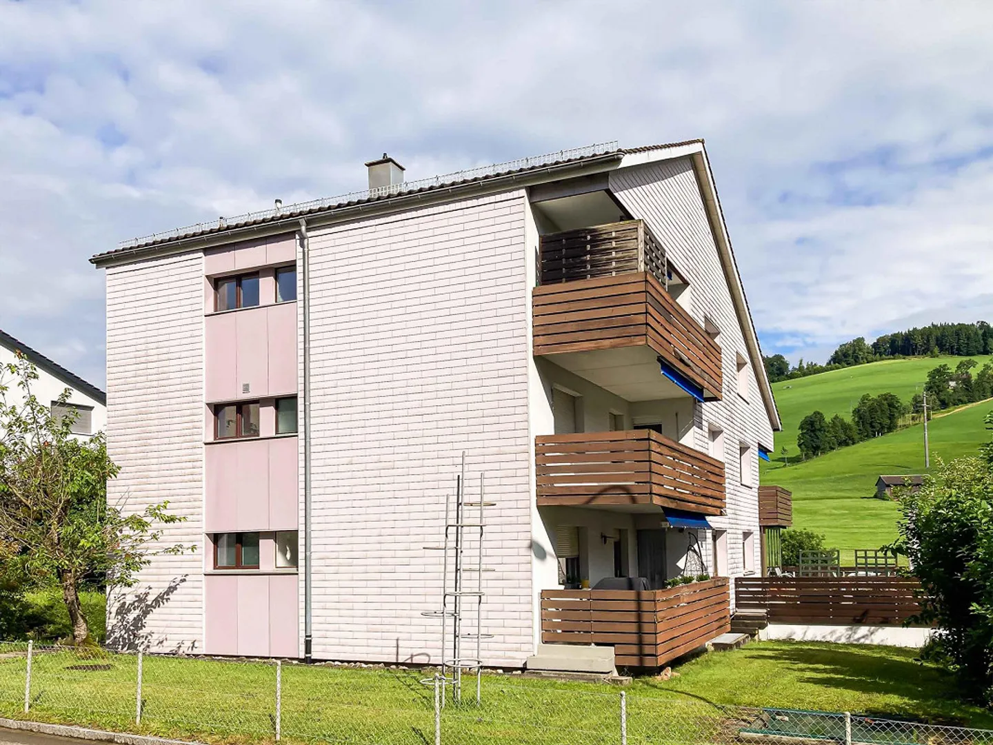 Appartamento 3.5 locali in posizione verde con contratto di locazione in corso - Foto 2 di 13