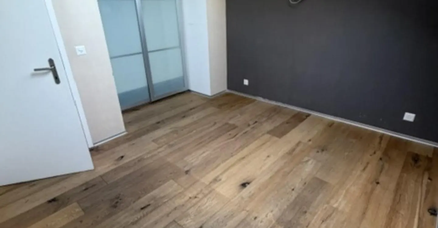 New Vernier Shared Apartment - Photo 1 of 5
