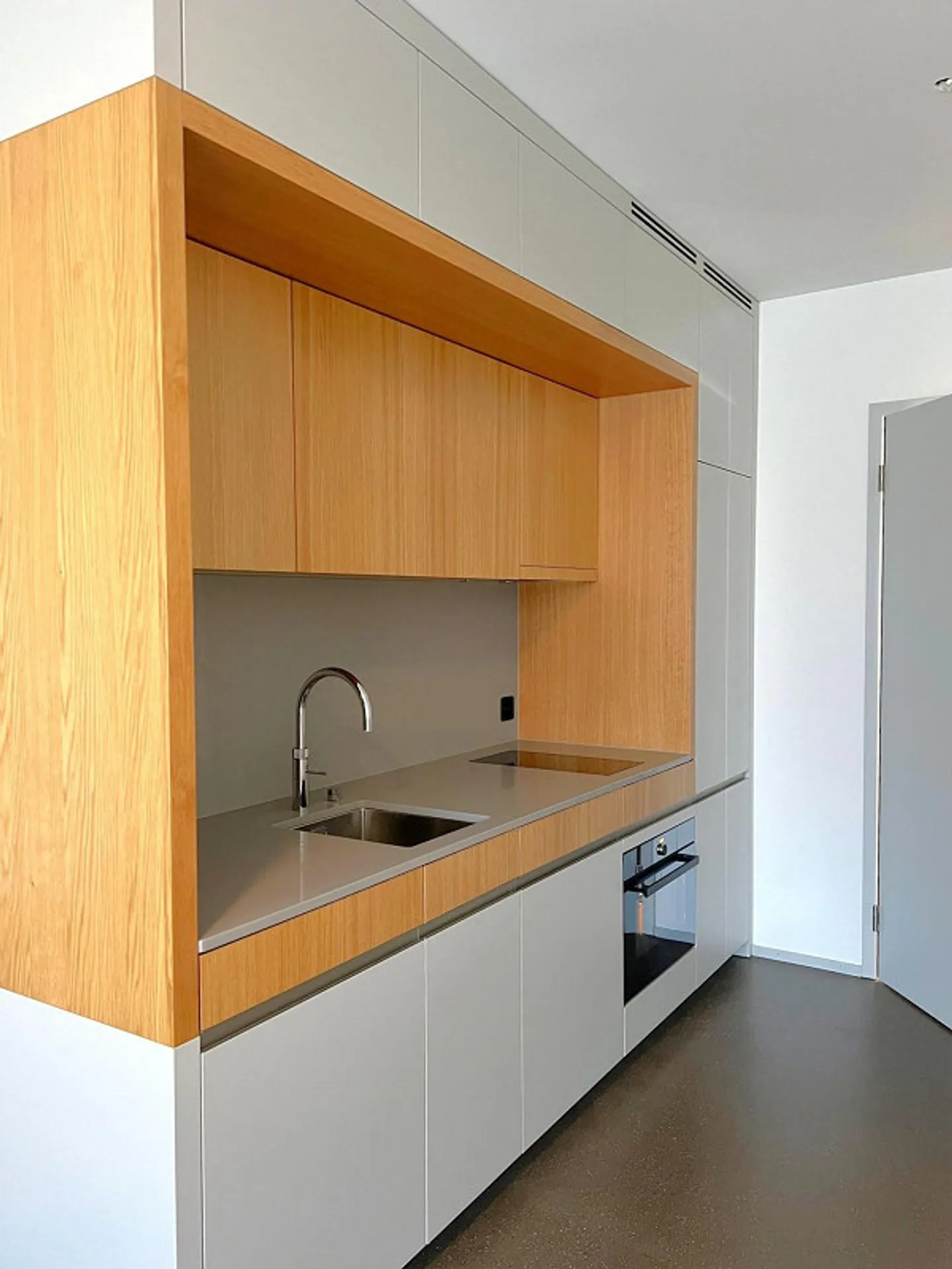Kompakte 1.0 Zimmerwohnung im 1. OG - ohne Balkon mit Gemeinschaftsraum - Foto 2 di 3