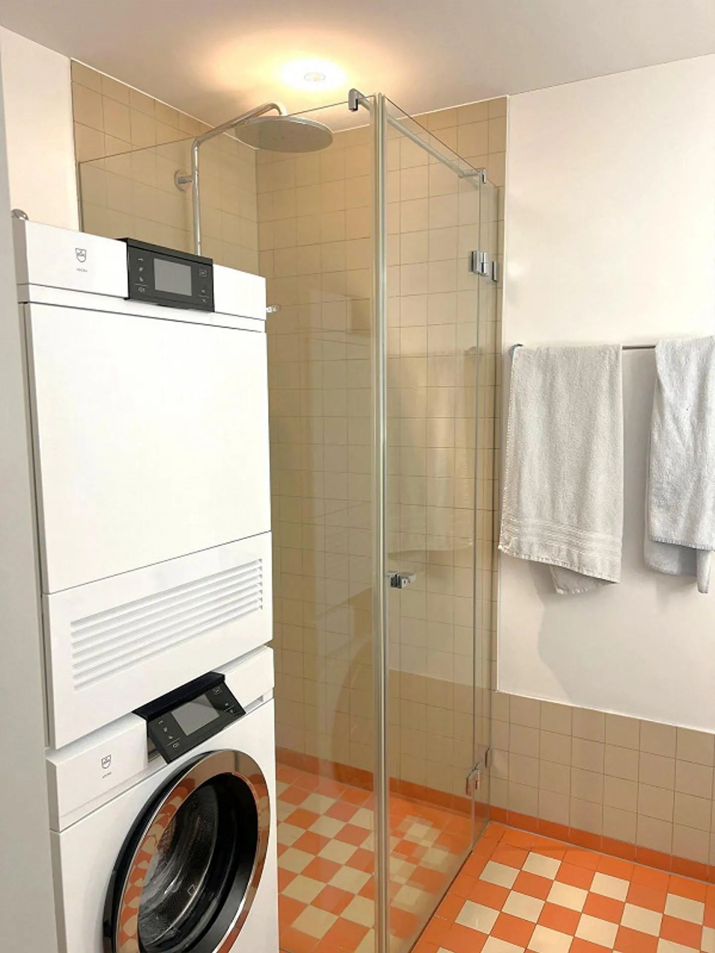 Kompakte 1.0 Zimmerwohnung im 1. OG - ohne Balkon mit Gemeinschaftsraum - Foto 3 di 3