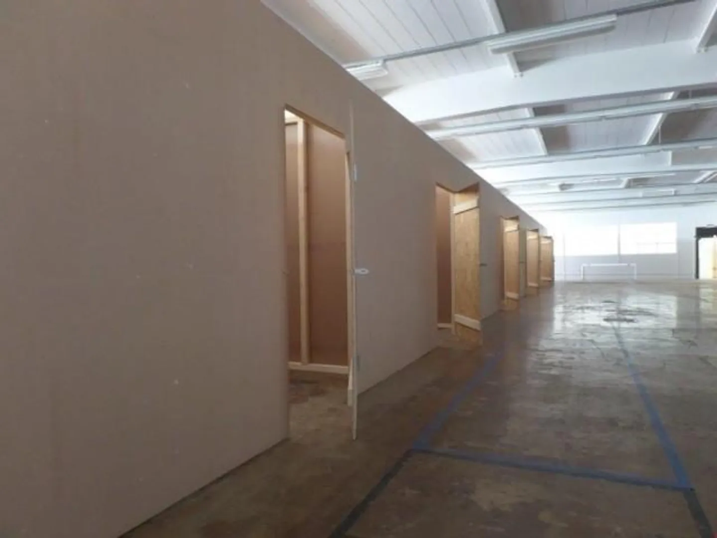 Selfstorage 8 - 15 m2 - Scatole di stoccaggio - da Fr. 125.-- - Foto 2 di 6