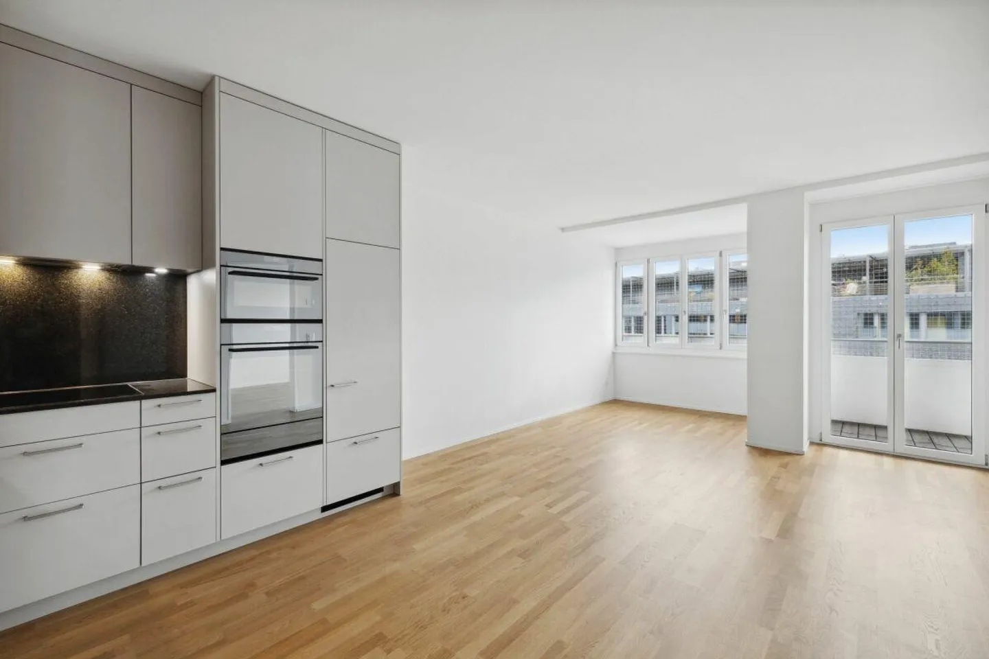 Vie moderne dans le centre-ville - Photo 1 sur 11