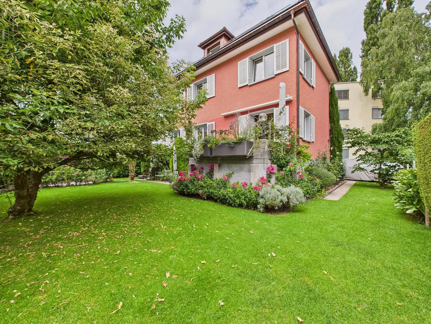 Ampia casa unifamiliare a Rorschach - Foto 1 di 14