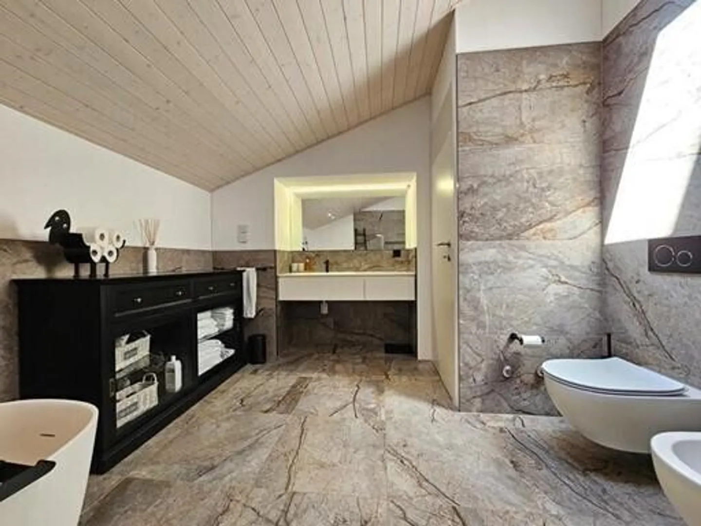 House for sale - Photo 3 of 9