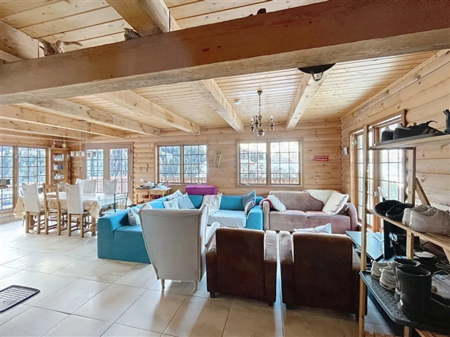 Cabina in legno canadese con due appartamenti e vista mozzafiato - Foto 4 di 20