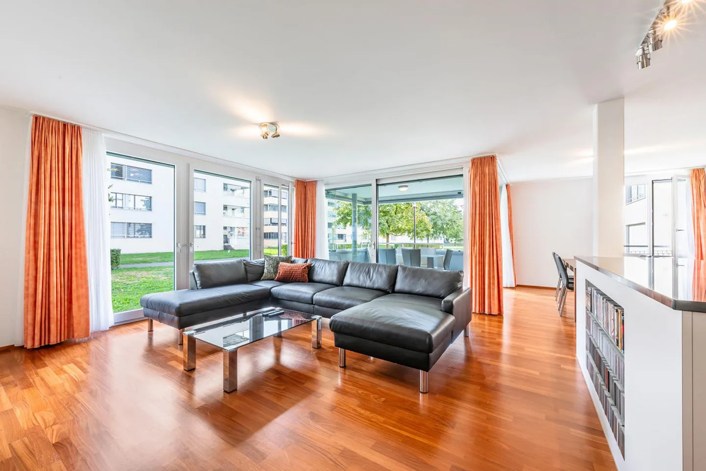Appartamento 4.5 stanze - Foto 1 di 13