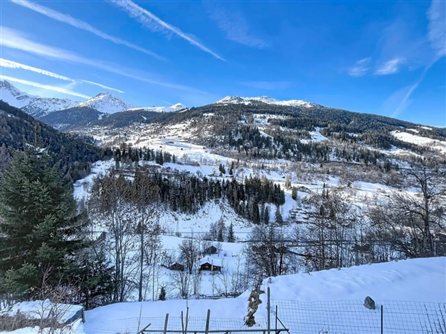 Cabina in legno canadese con due appartamenti e vista mozzafiato - Foto 5 di 20