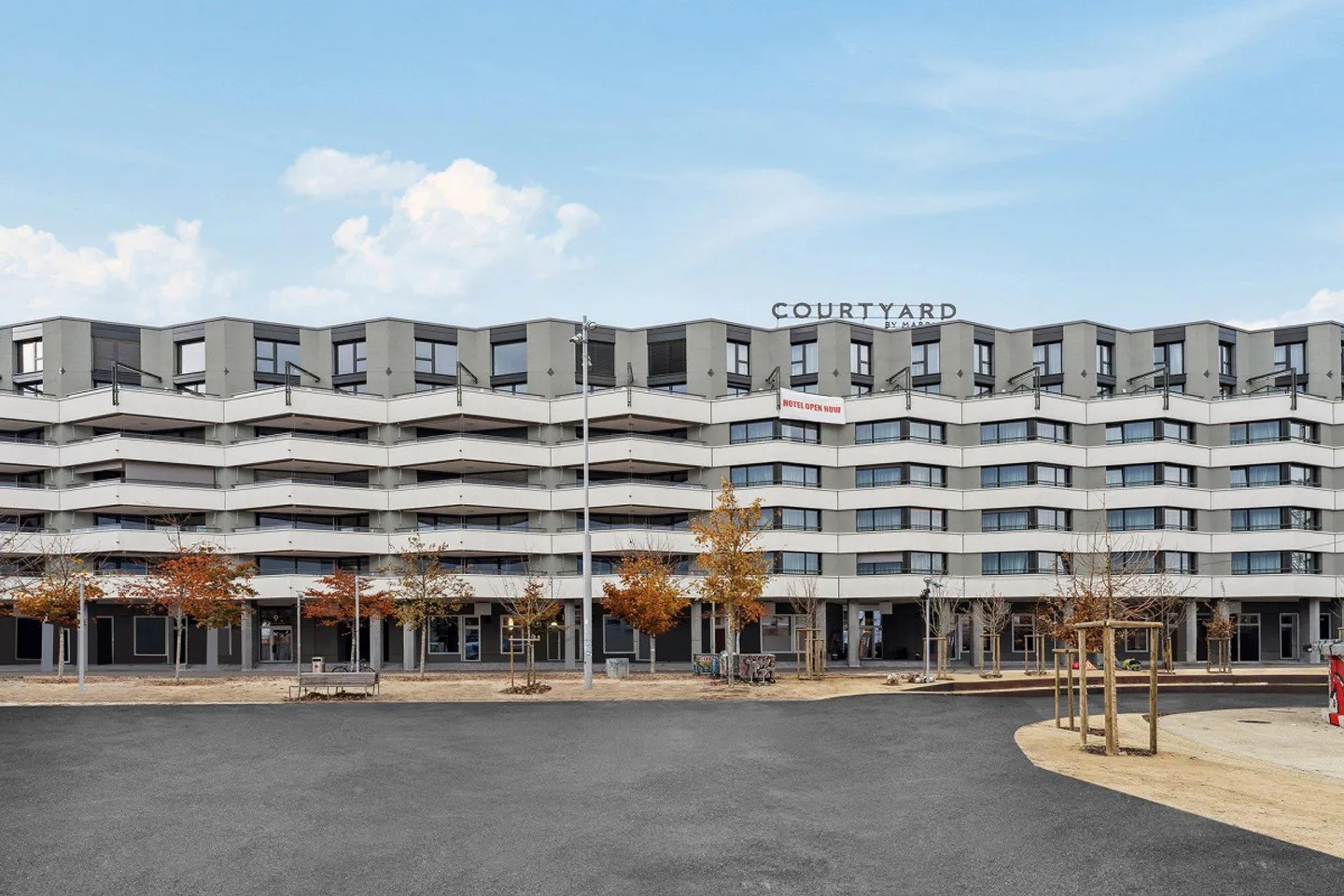 All'Esplanade: Spazio ufficio con balcone e vista - Foto 10 di 10