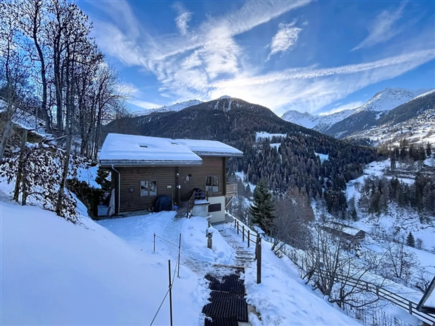 Cabina in legno canadese con due appartamenti e vista mozzafiato - Foto 20 di 20