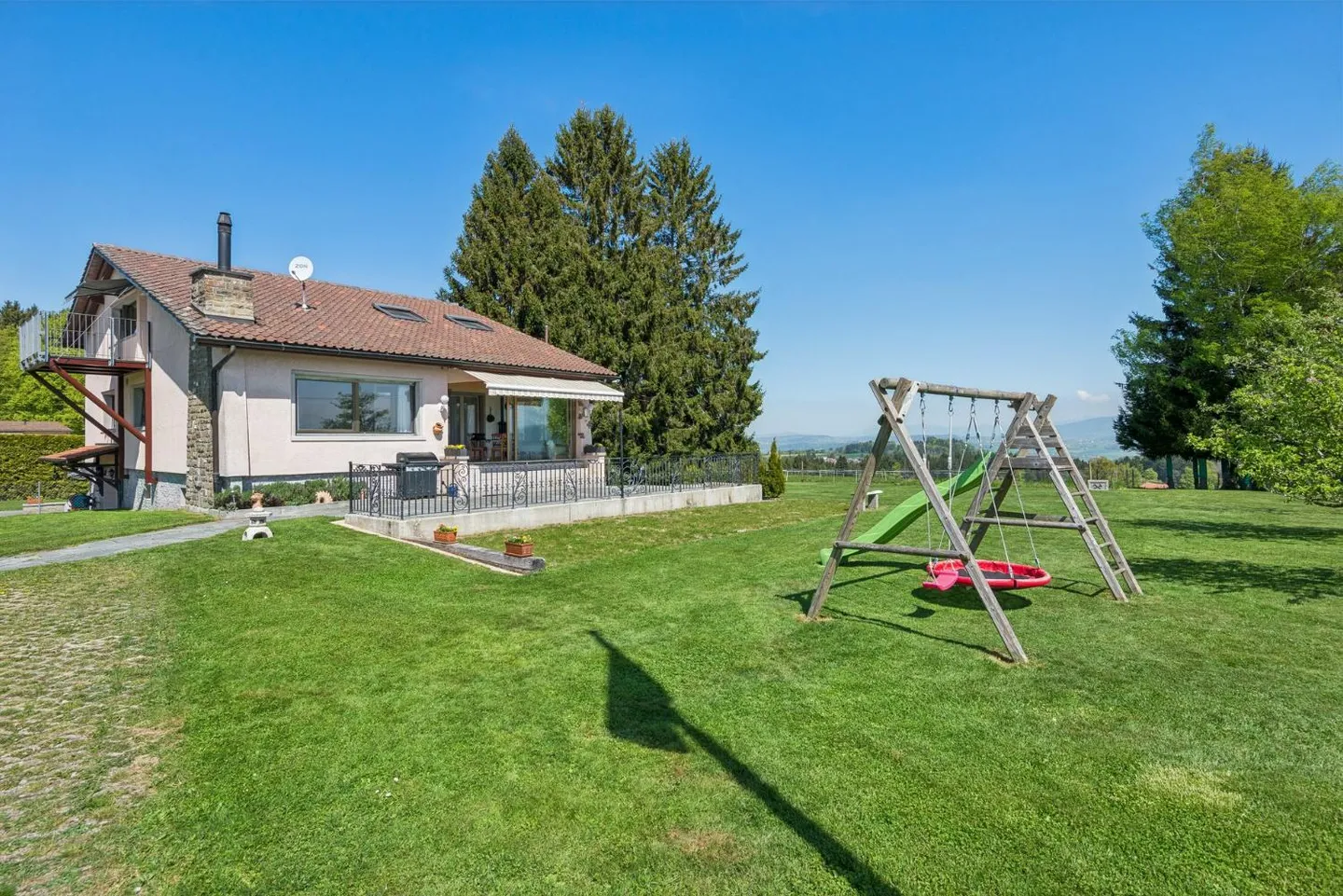 Casa 7 stanze - Foto 1 di 13