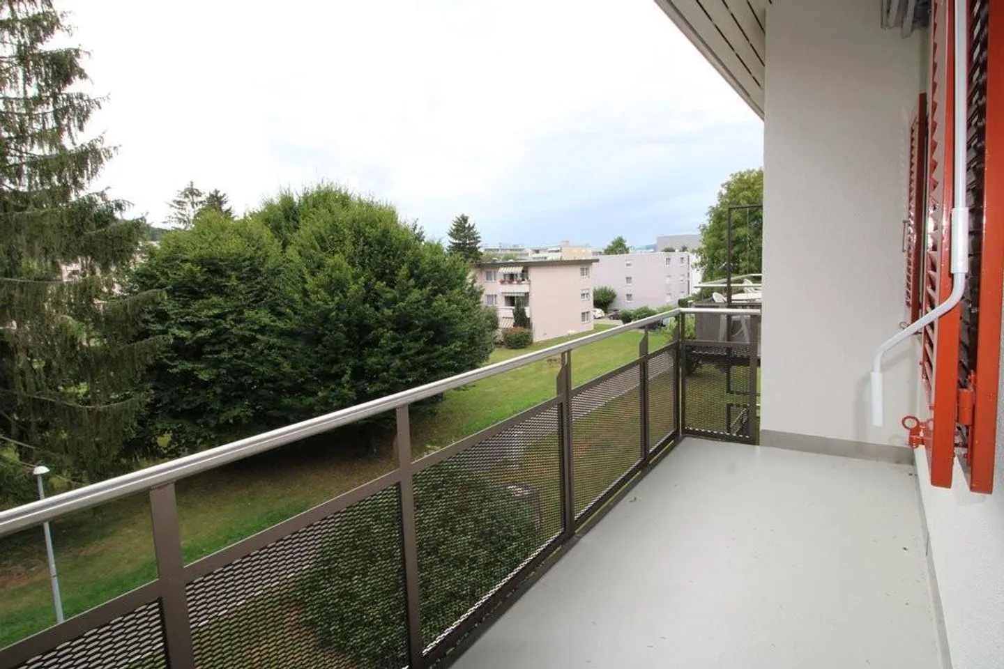Appartement rénové dans un emplacement calme et ensoleillé - Photo 5 sur 6