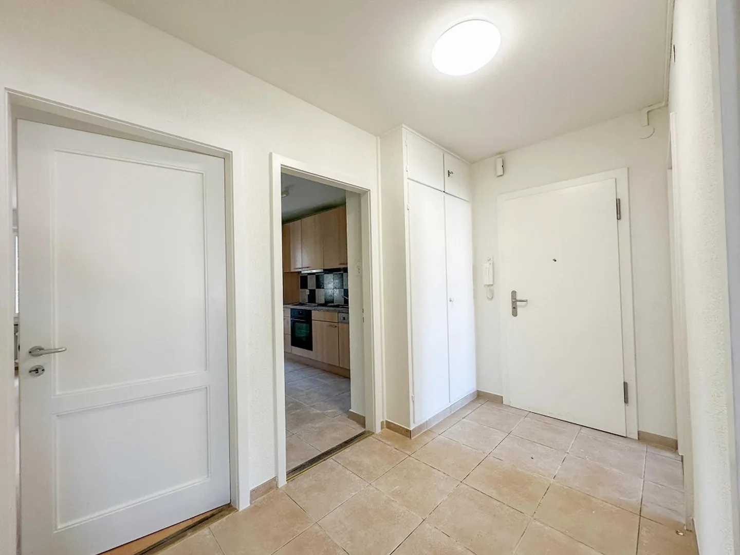 Appartamento 3 camere con balcone sul cortile - Foto 11 di 15