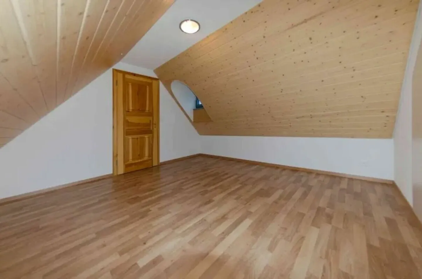 Appartamento duplex di 5,5 stanze con vista sul lago in edificio storico - Foto 12 di 13