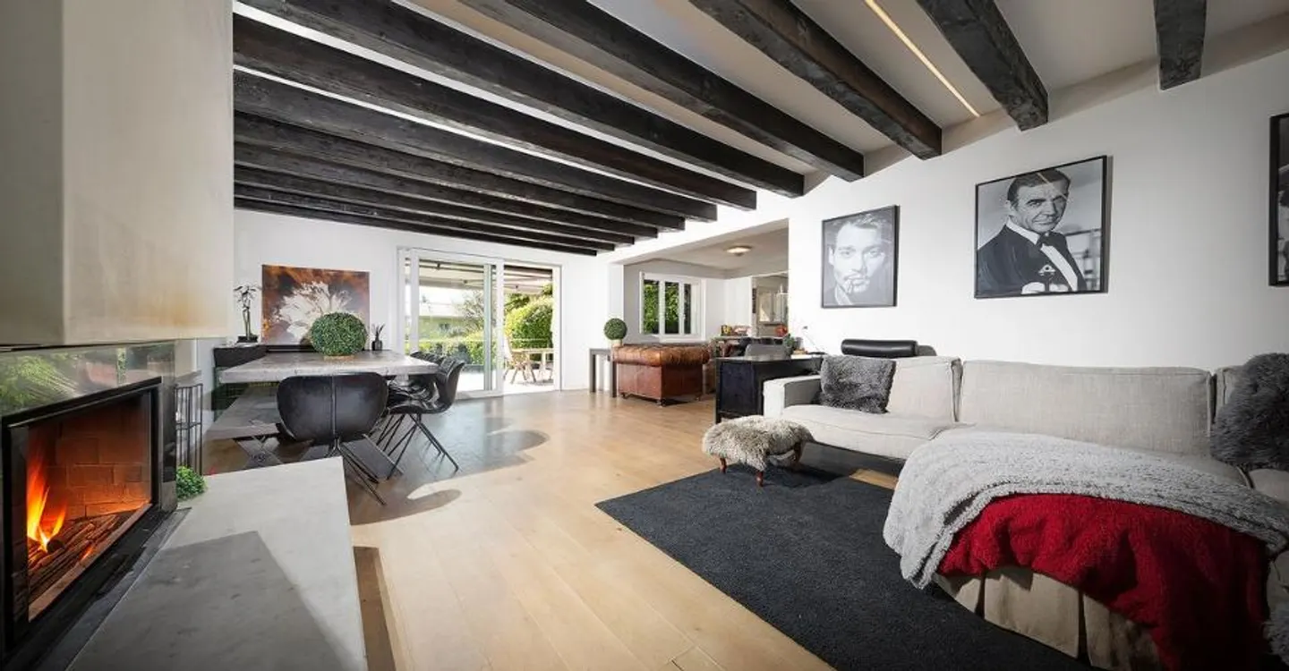Magnificent renovated twin villa - Photo 4 of 13