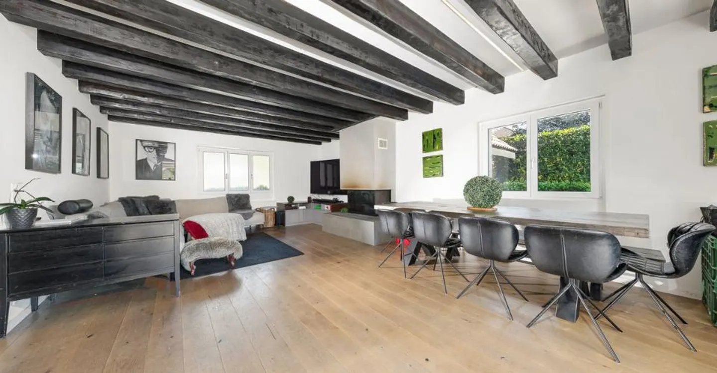 Magnificent renovated twin villa - Photo 5 of 13