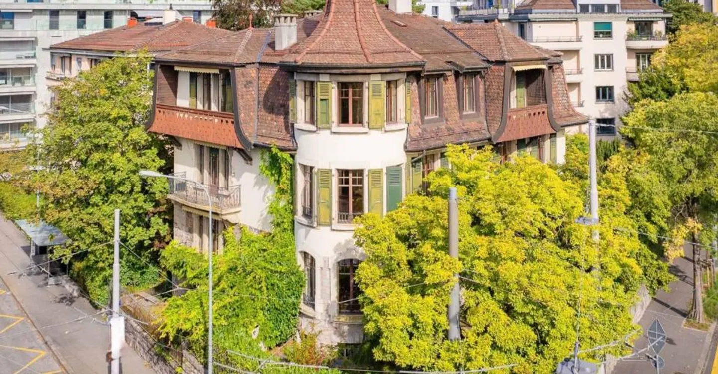 Luxurious and spacious 155m2 apartment in a prestigious listed building - Last lot available - - Photo 2 of 8