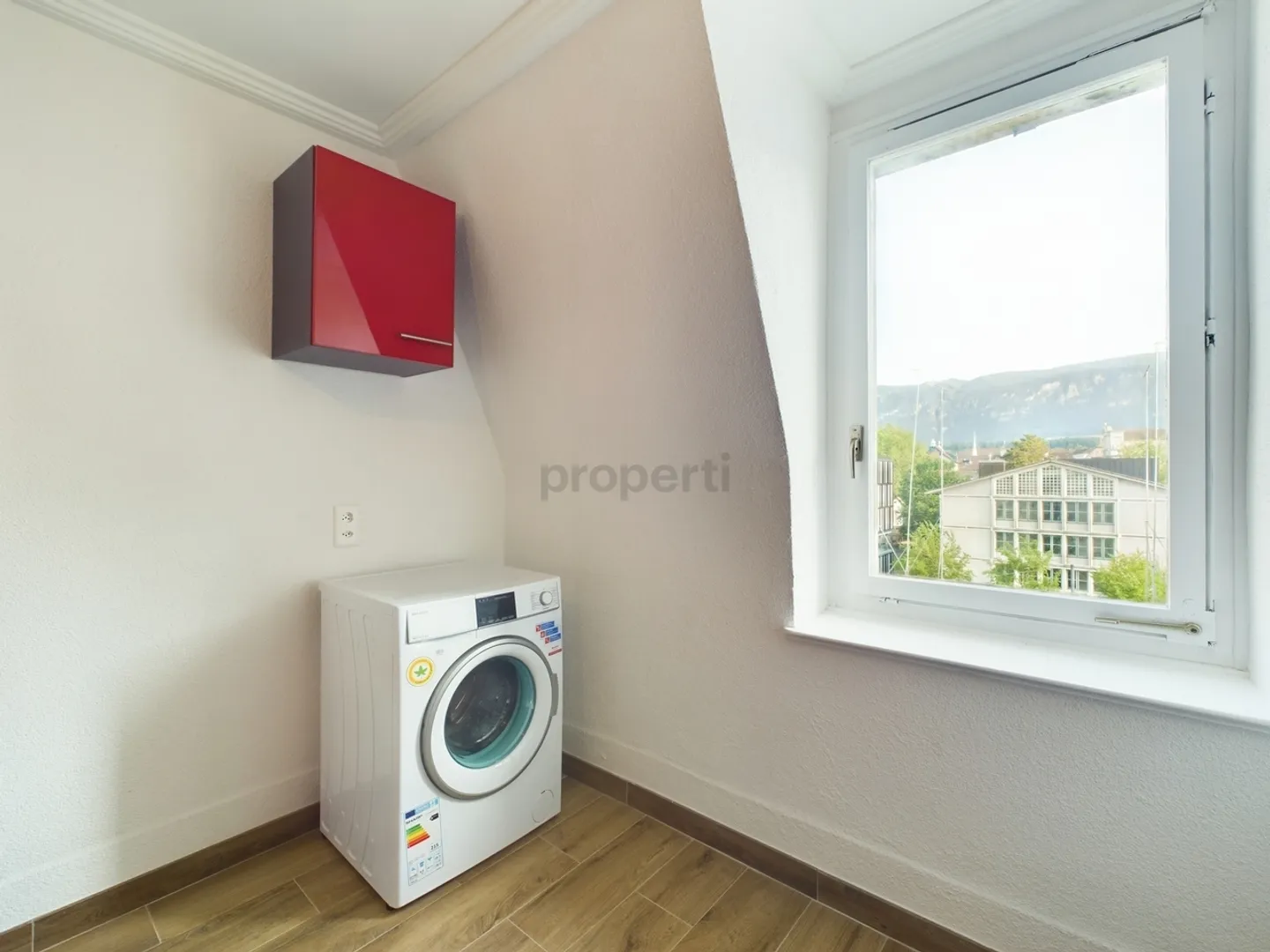 5.5 Room Apartment Central Location in Solothurn - Photo 8 of 9