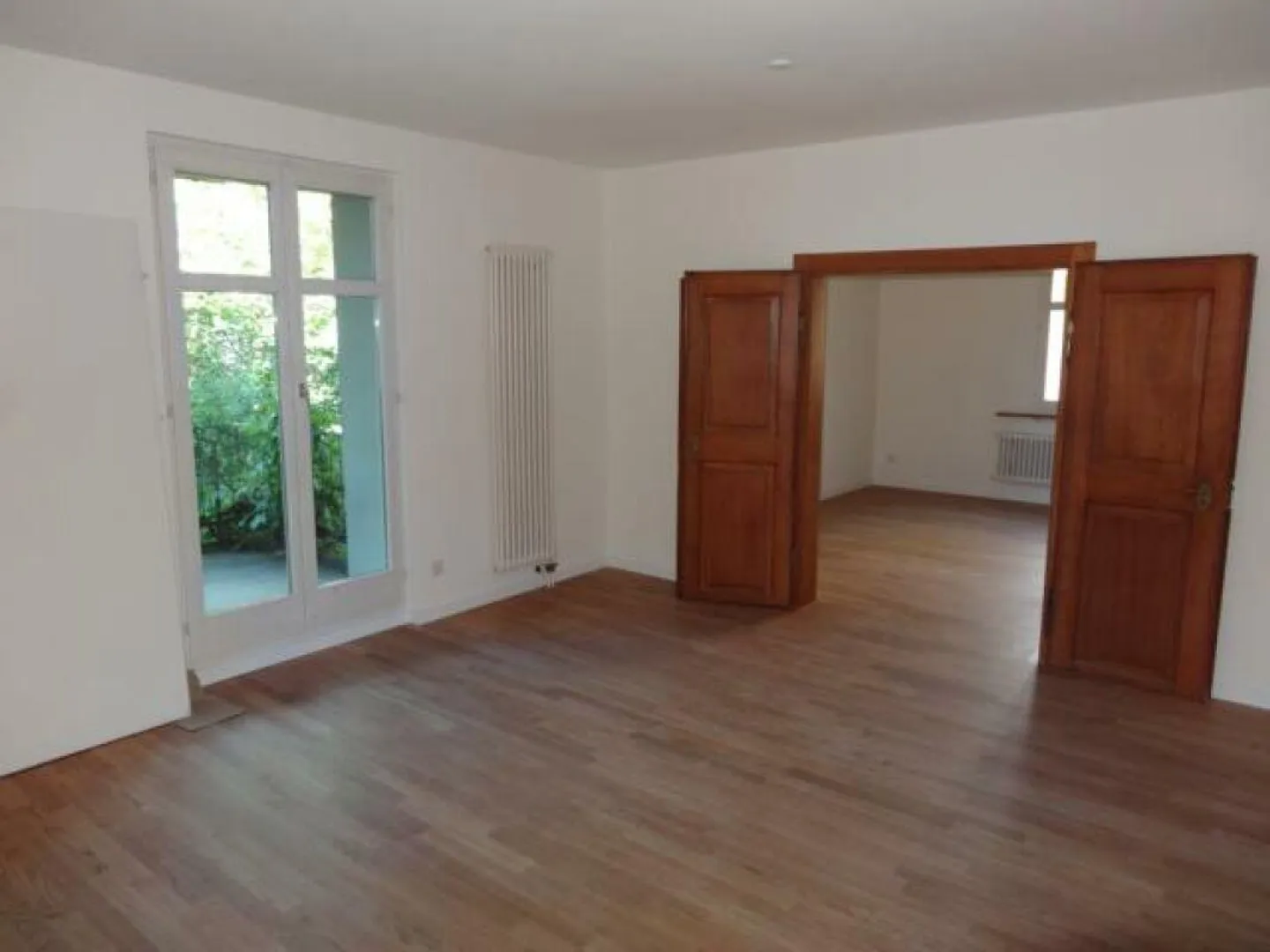 Appartamento spazioso con balcone ai margini del centro storico - Foto 3 di 9