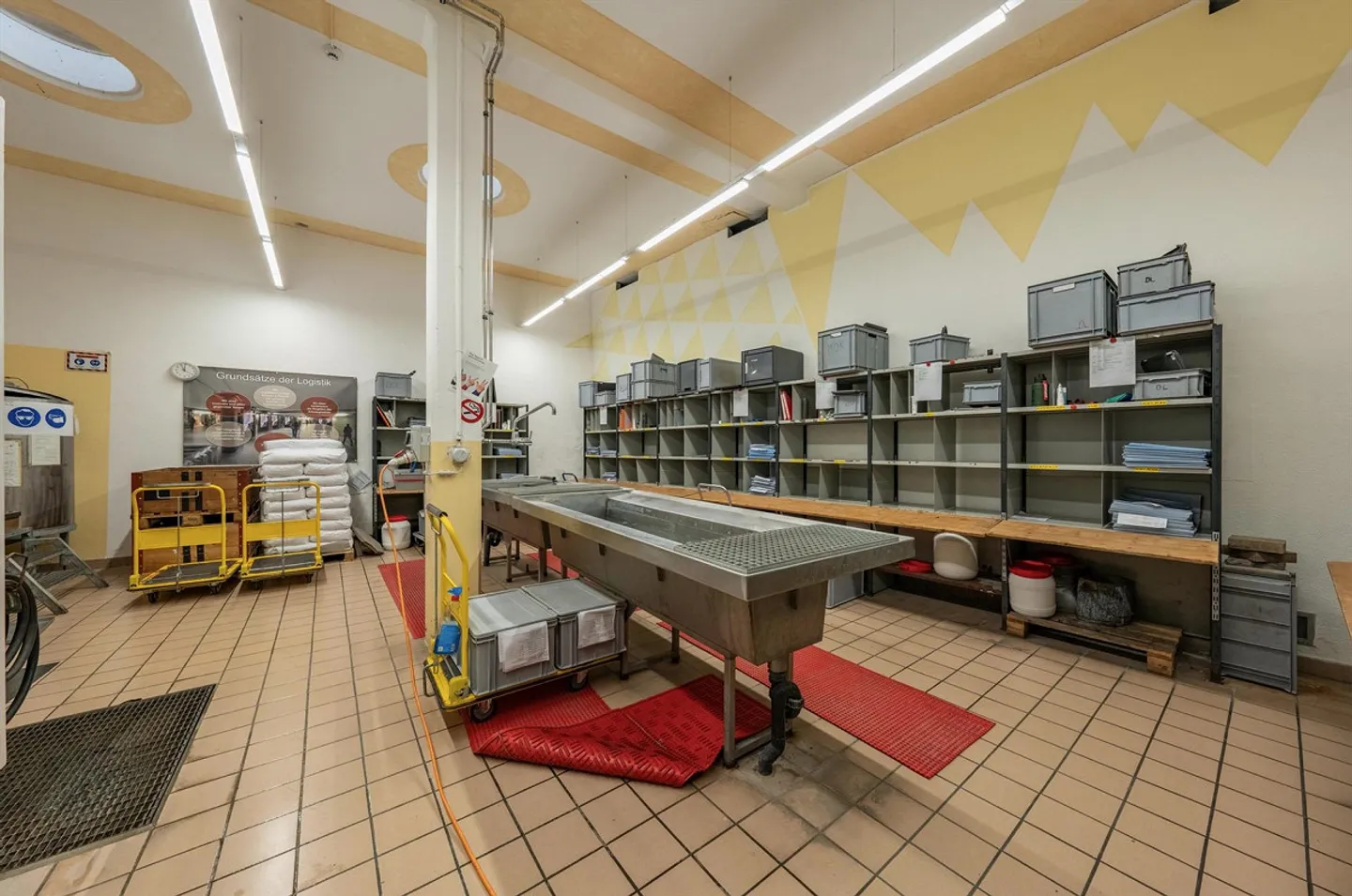 Historical Residential and Commercial Building by the Aare - Photo 5 of 6