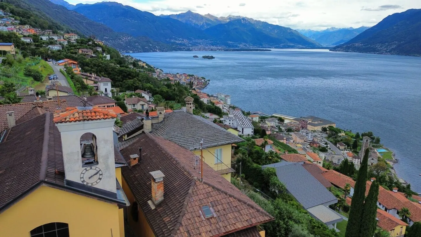 Casa bifamiliare adiacente con un totale di 5,5 stanze o 2 unità con 3,5 stanze ciascuna - Foto 8 di 9