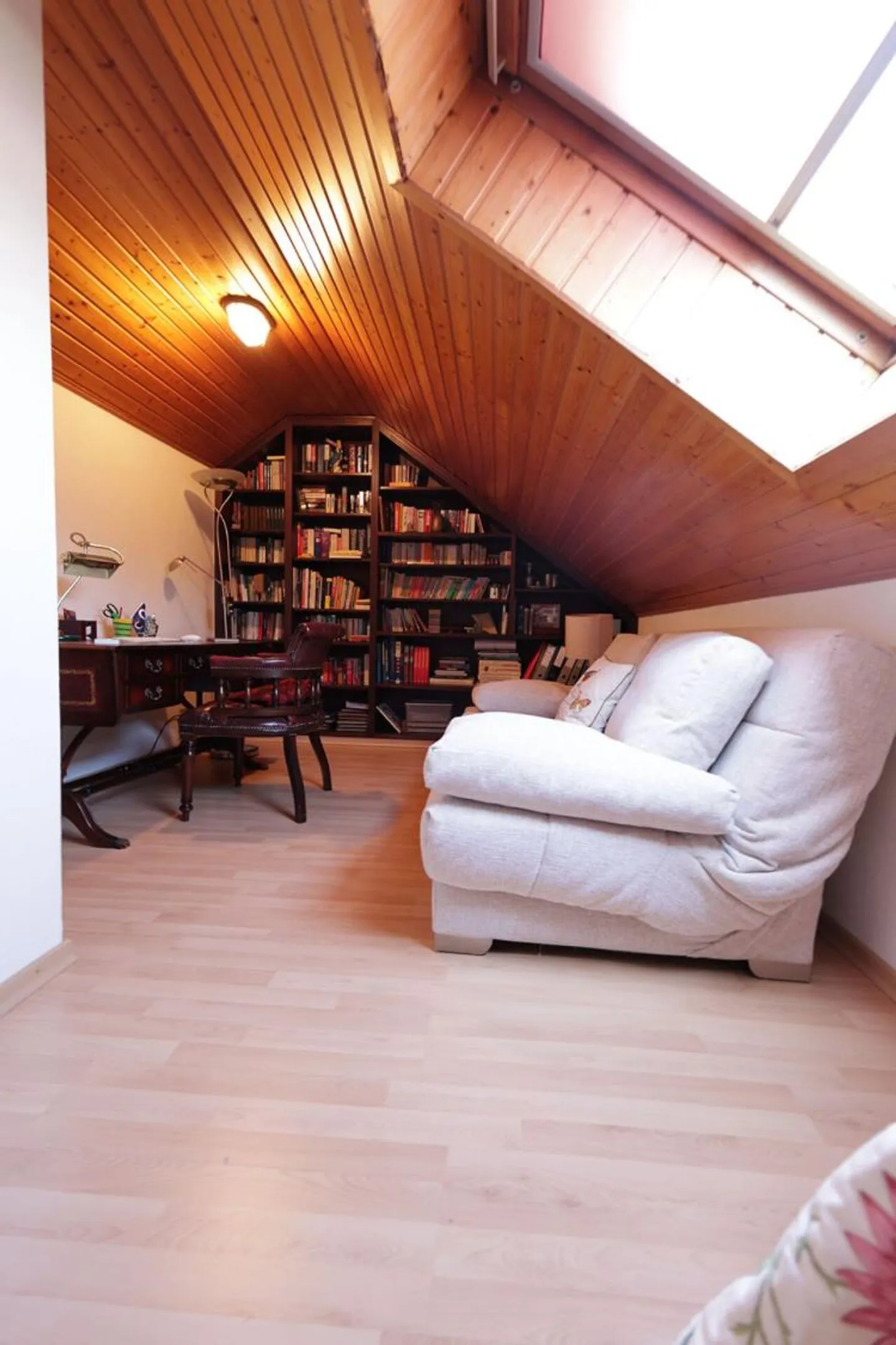 6.5 Room House - Photo 10 of 12
