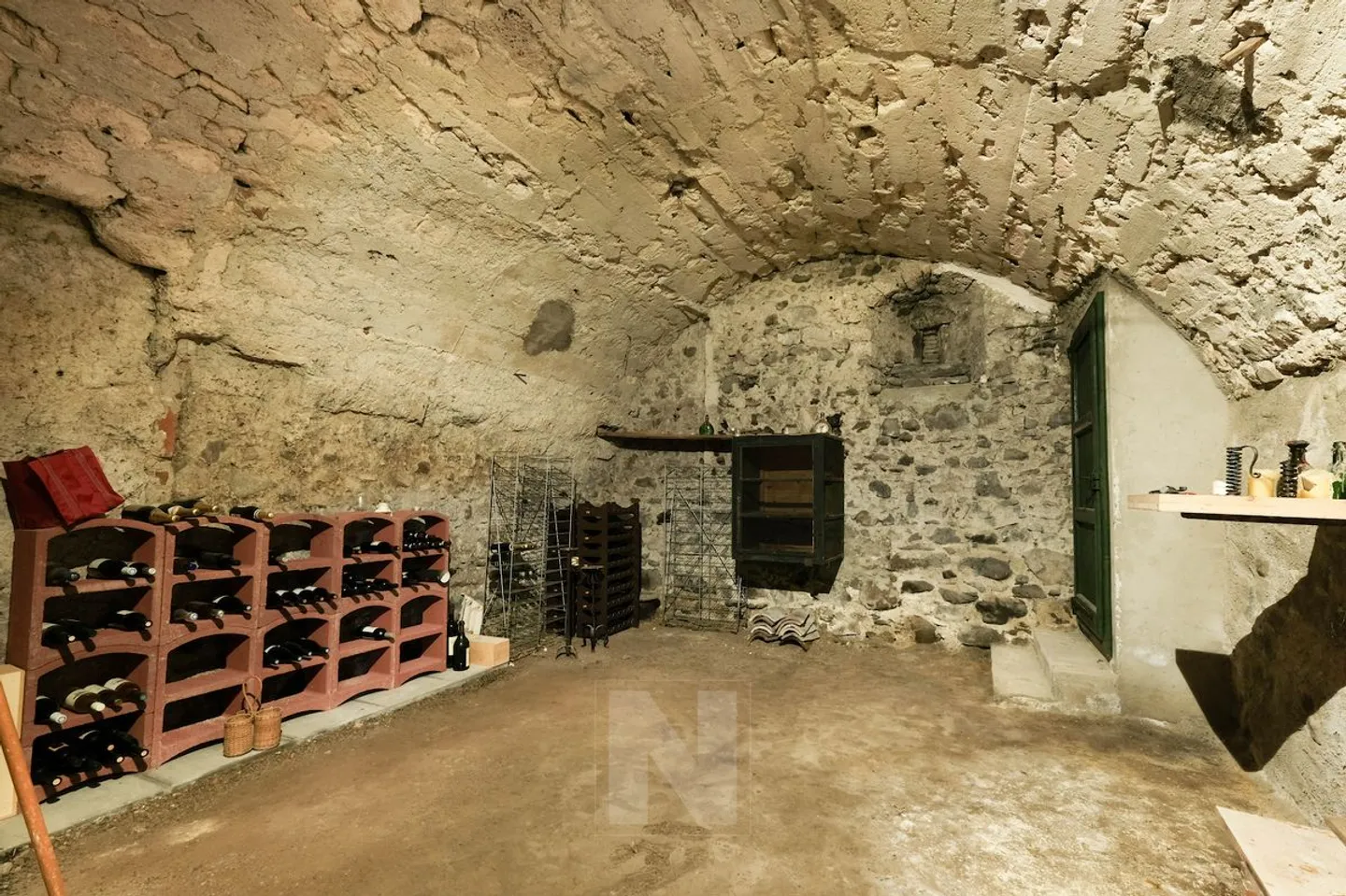 Begnins - Village house with 5.5 rooms and 163m2 of living space with expansion potential - Photo 12 of 13