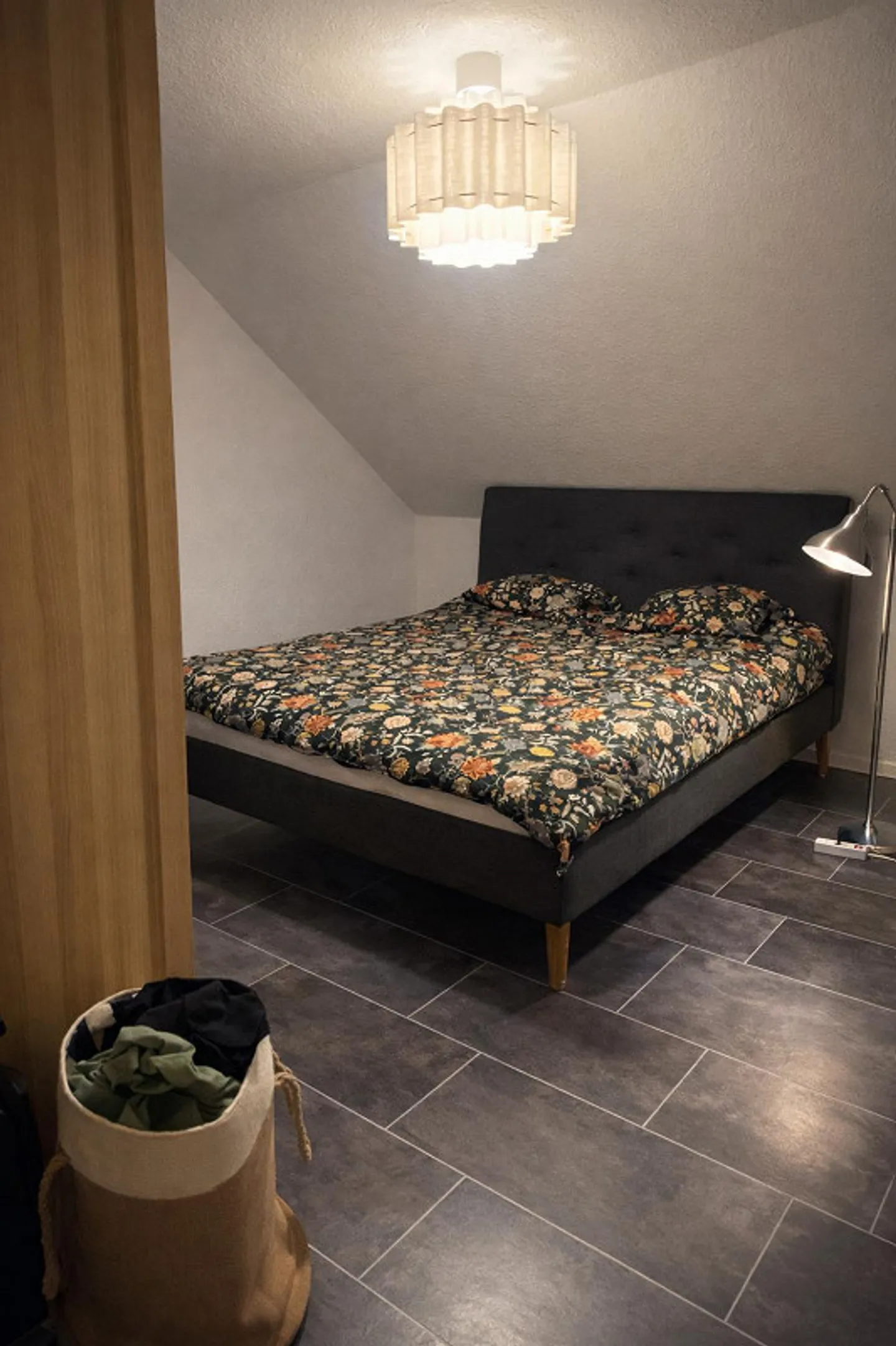 Appartamento luminoso e confortevole con tre stanze - Foto 4 di 7