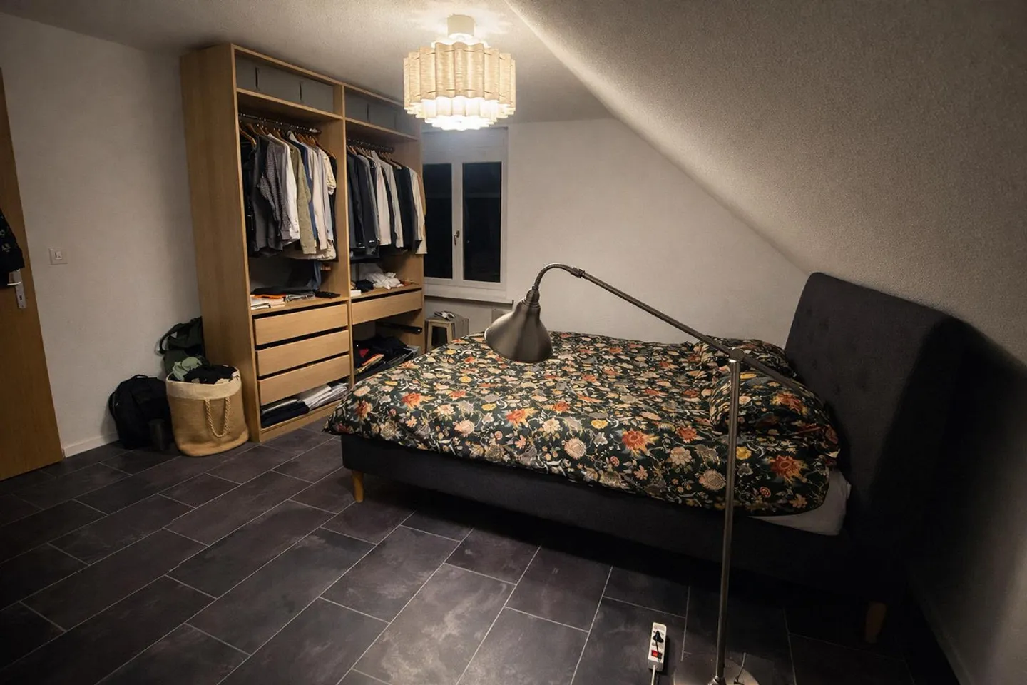 Appartamento luminoso e confortevole con tre stanze - Foto 5 di 7