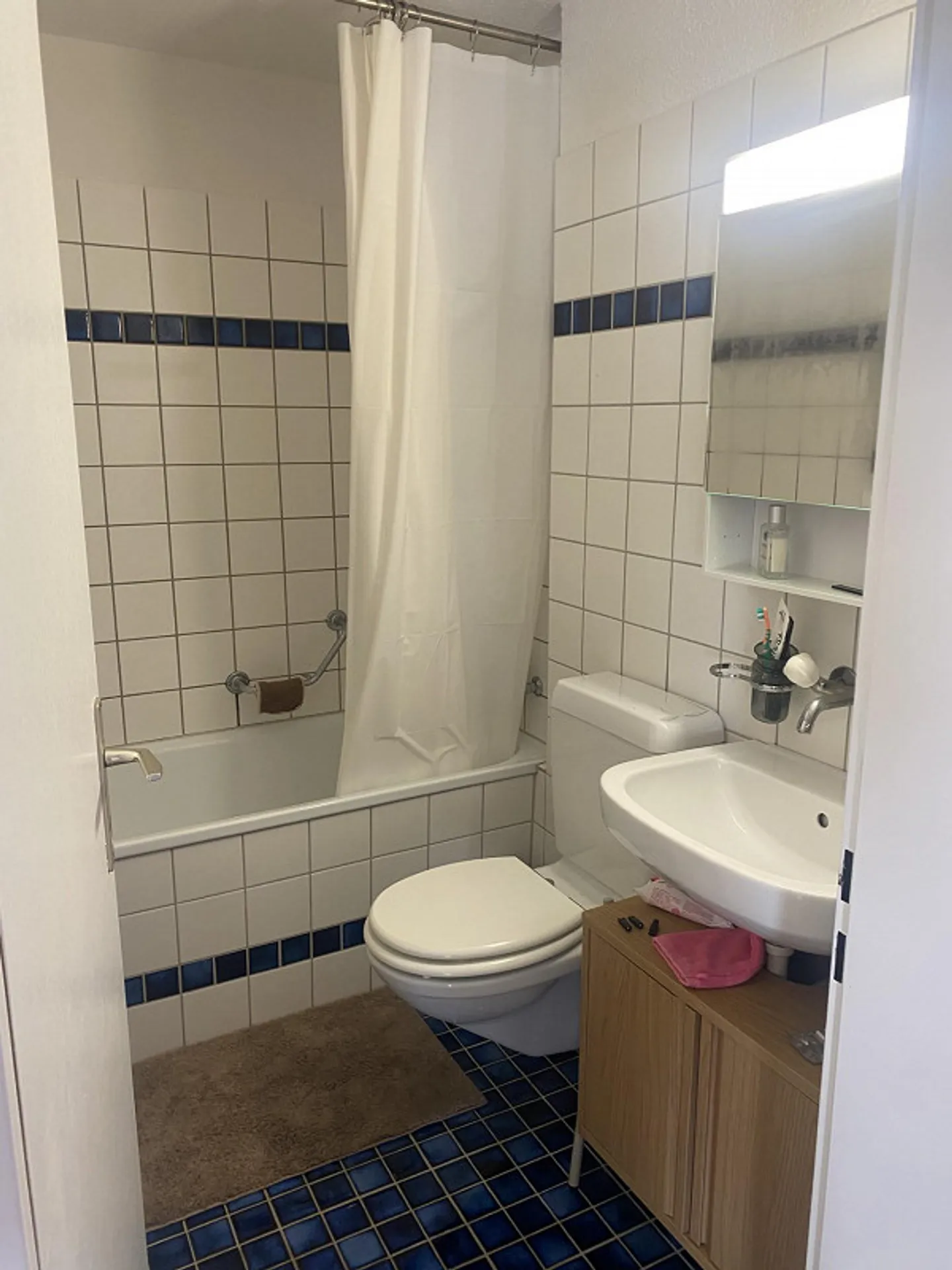 Appartamento luminoso e confortevole con tre stanze - Foto 7 di 7