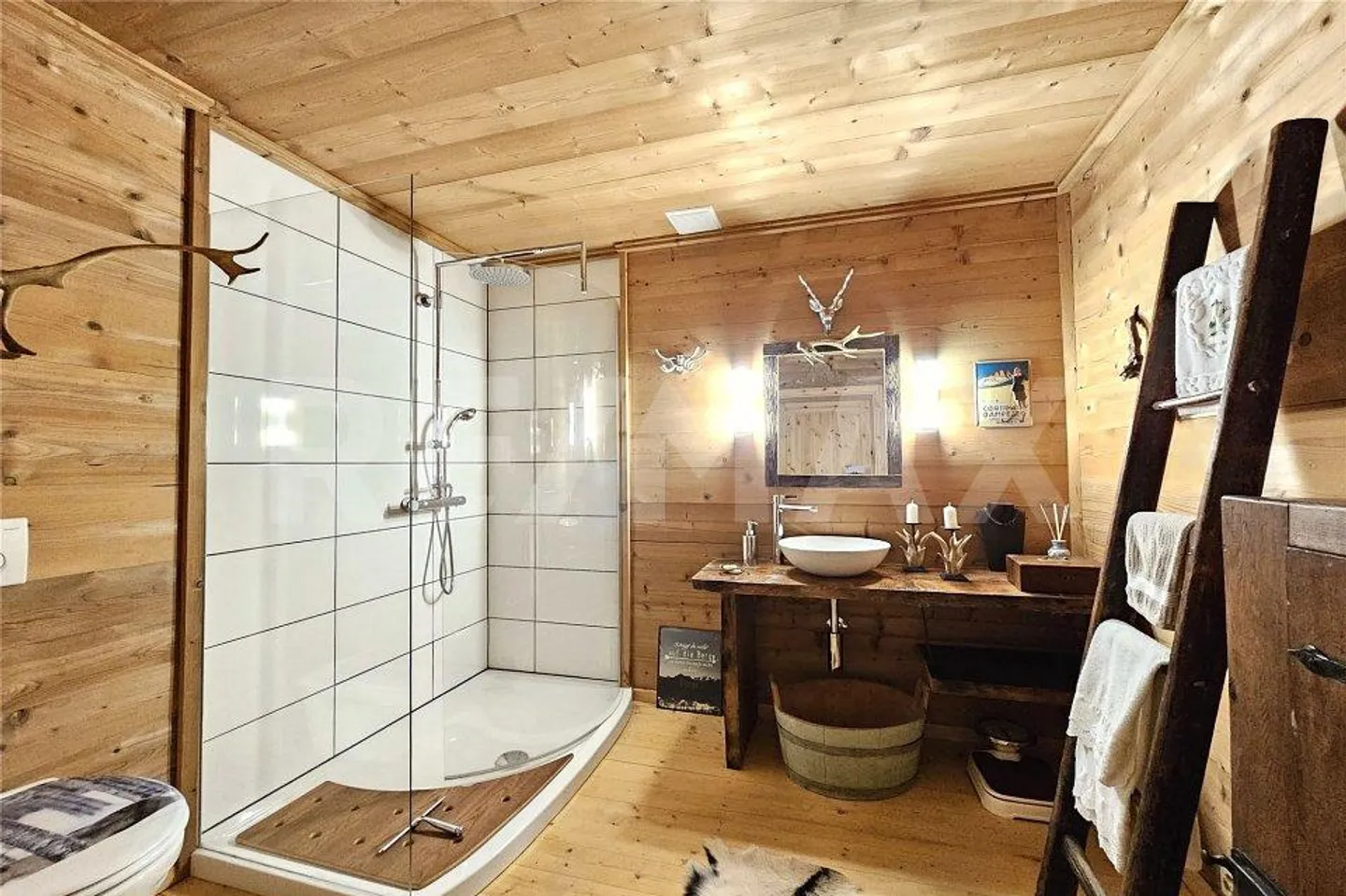 Unique Rustic House - An Oasis of Peace and Natural Beauty - Photo 11 of 13