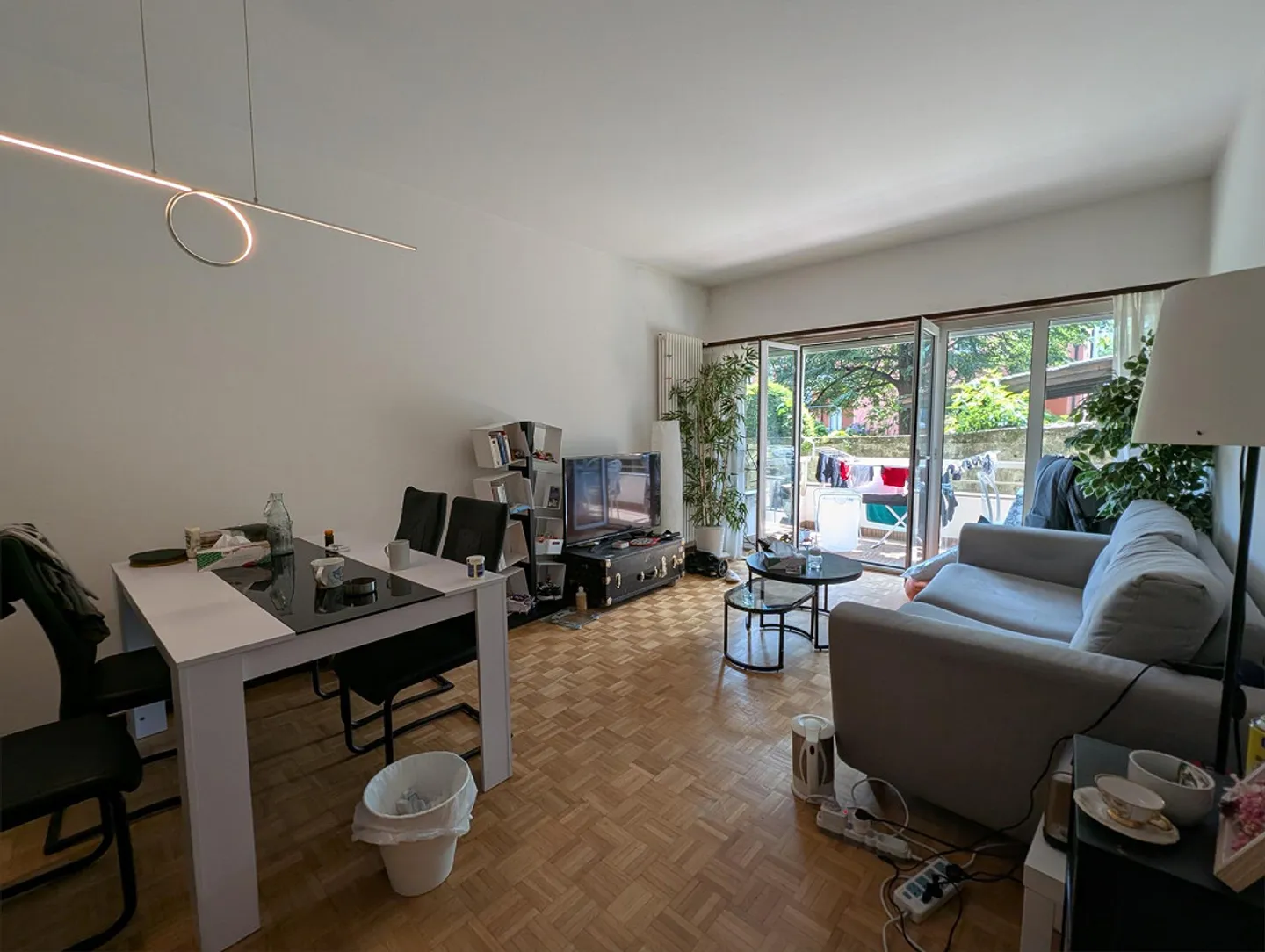 ACCOGLIENTE APPARTAMENTO DI 3.5 LOCALI CON TERRAZZA E GIARDINO" - Foto 2 di 13