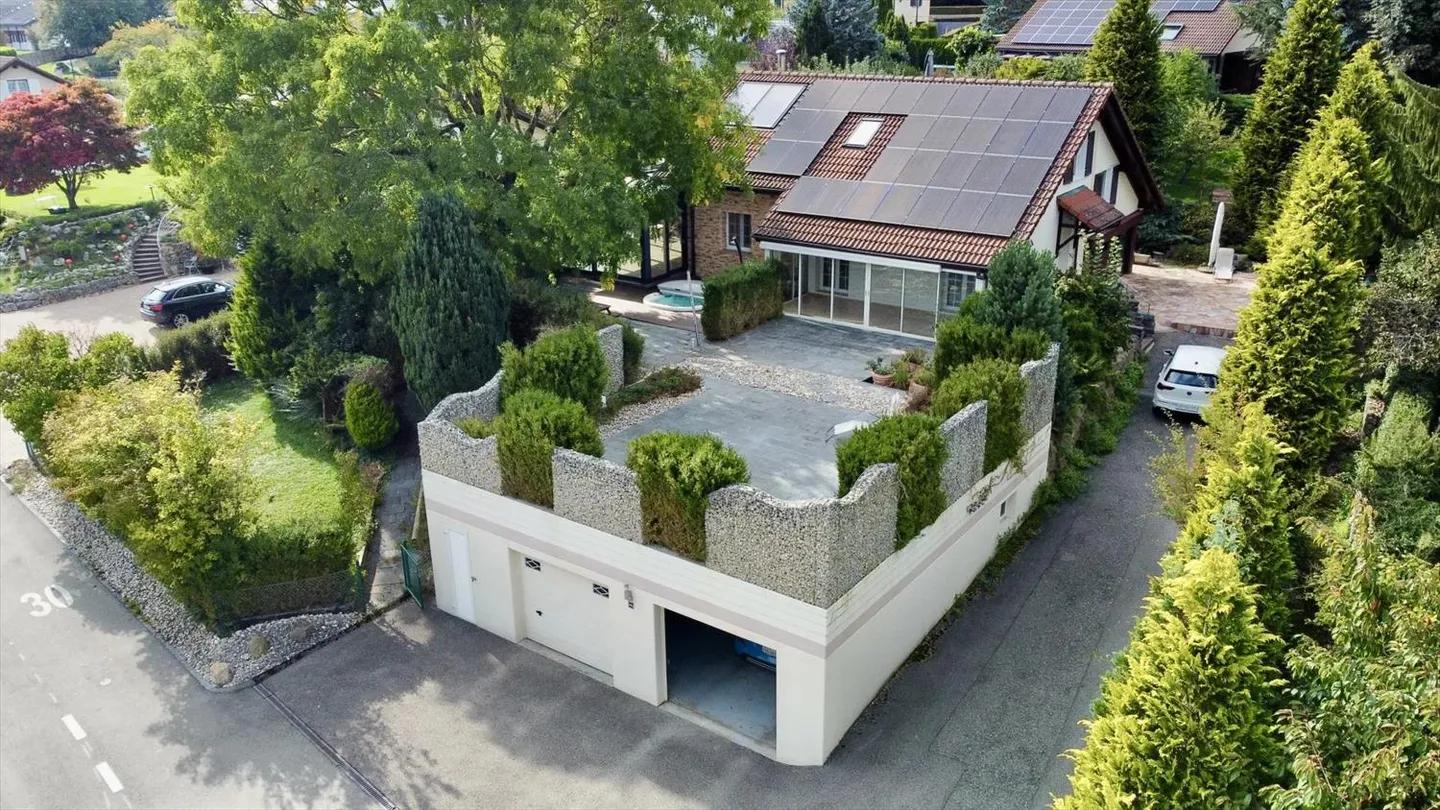 Magnifica villa familiare con studio privato! - Foto 1 di 13