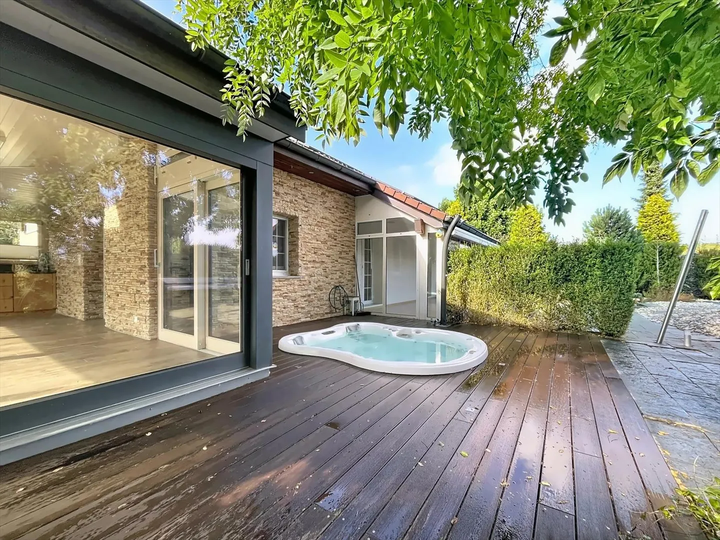 Magnifica villa familiare con studio privato! - Foto 2 di 13