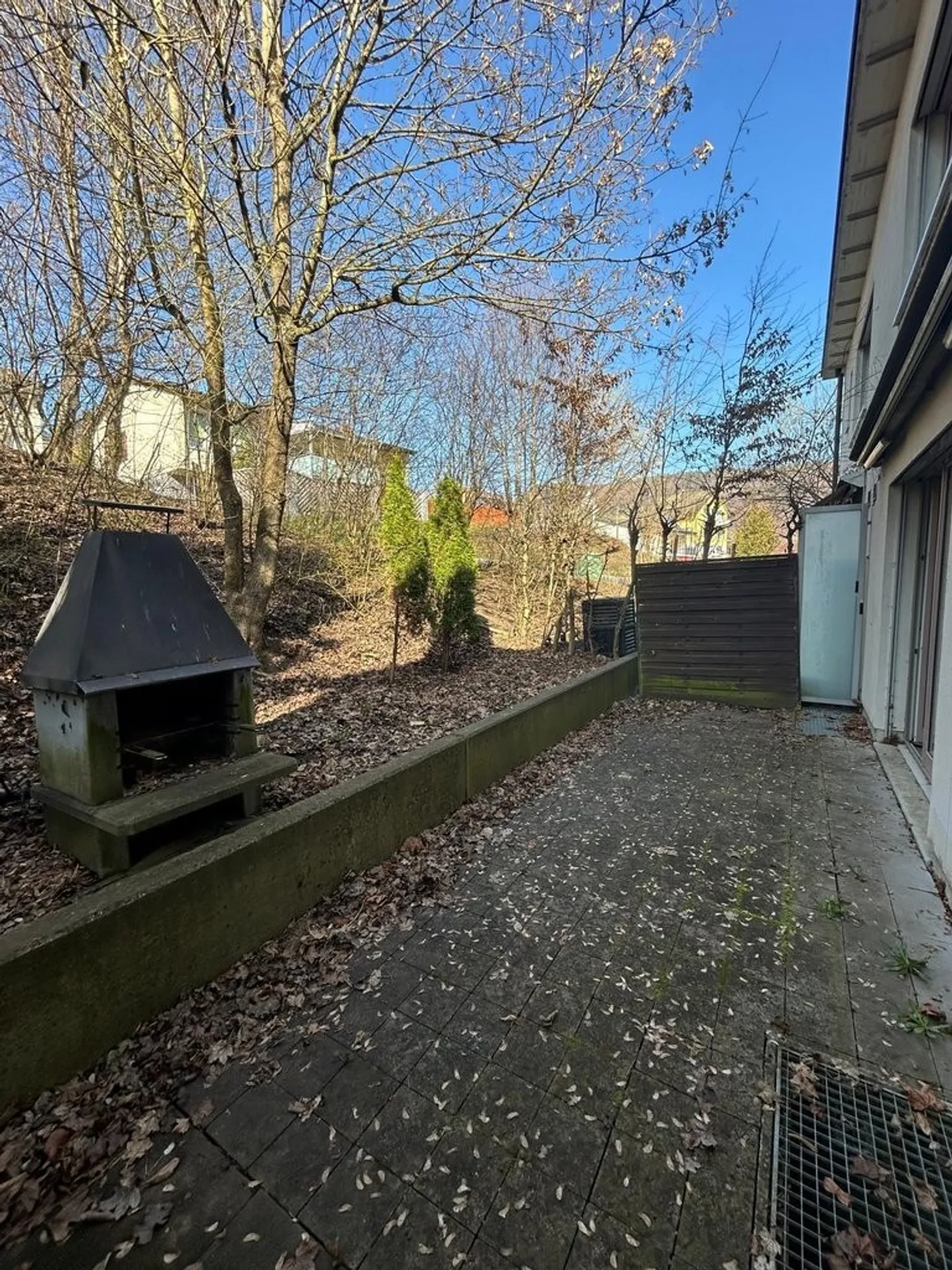 Vivre dans la nature - Appartement spacieux de 4,5 pièces avec terrasse de jardin - Photo 11 sur 12
