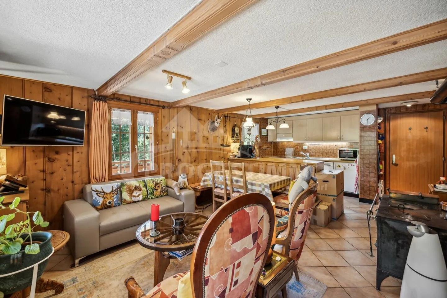 GRAN CHALET CON DUE APPARTAMENTI - Foto 1 di 16
