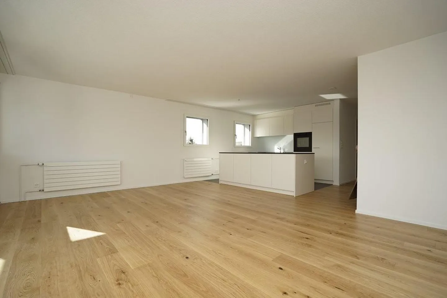 Grosszügige 6.5-Zimmer-Wohnung - Foto 1 von 10