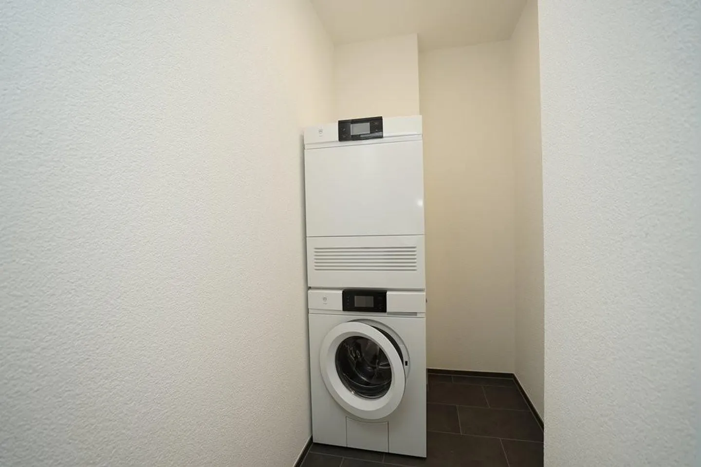 Grosszügige 6.5-Zimmer-Wohnung - Foto 7 von 10