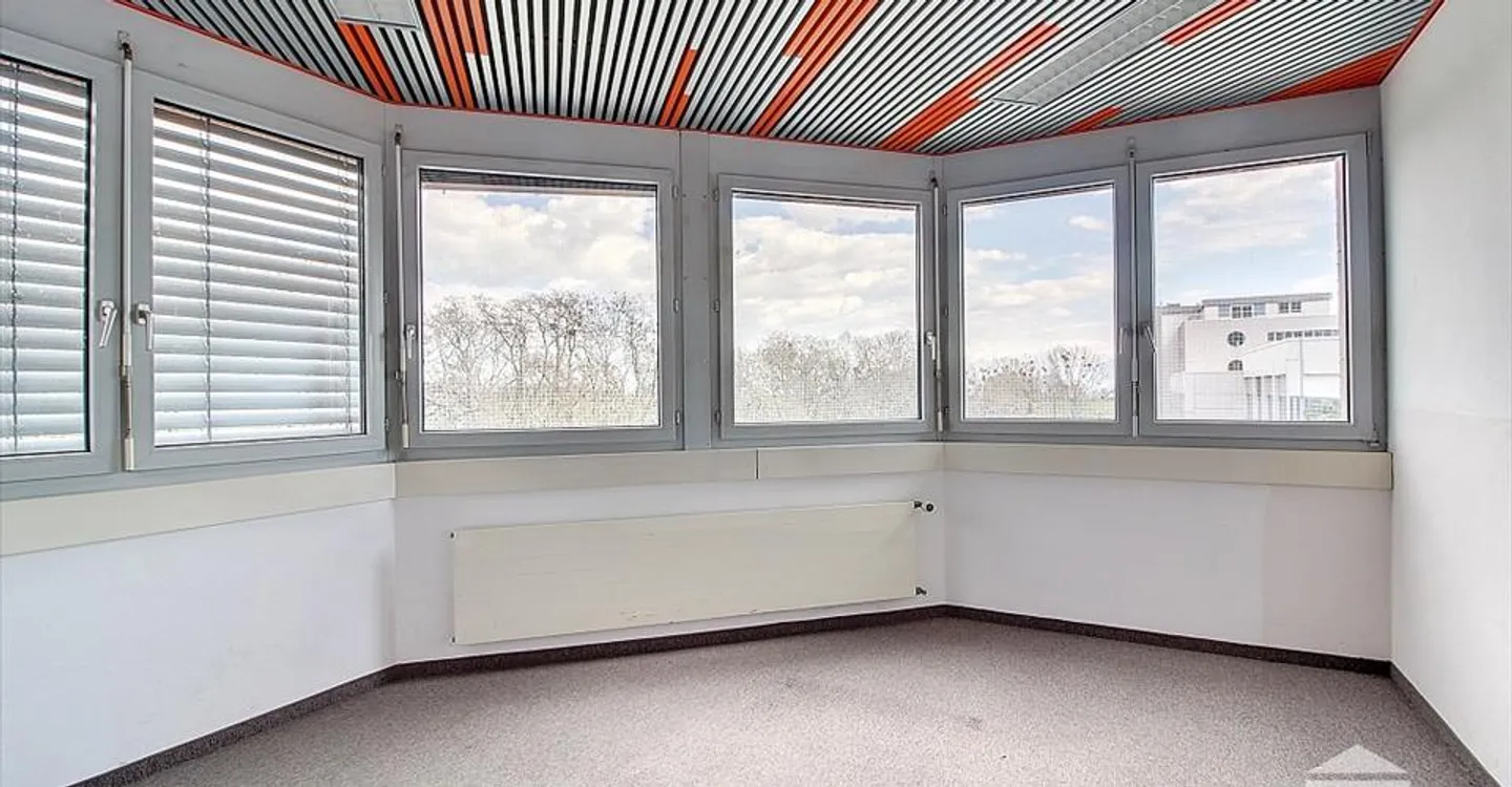 Bureau à louer - Photo 6 sur 10