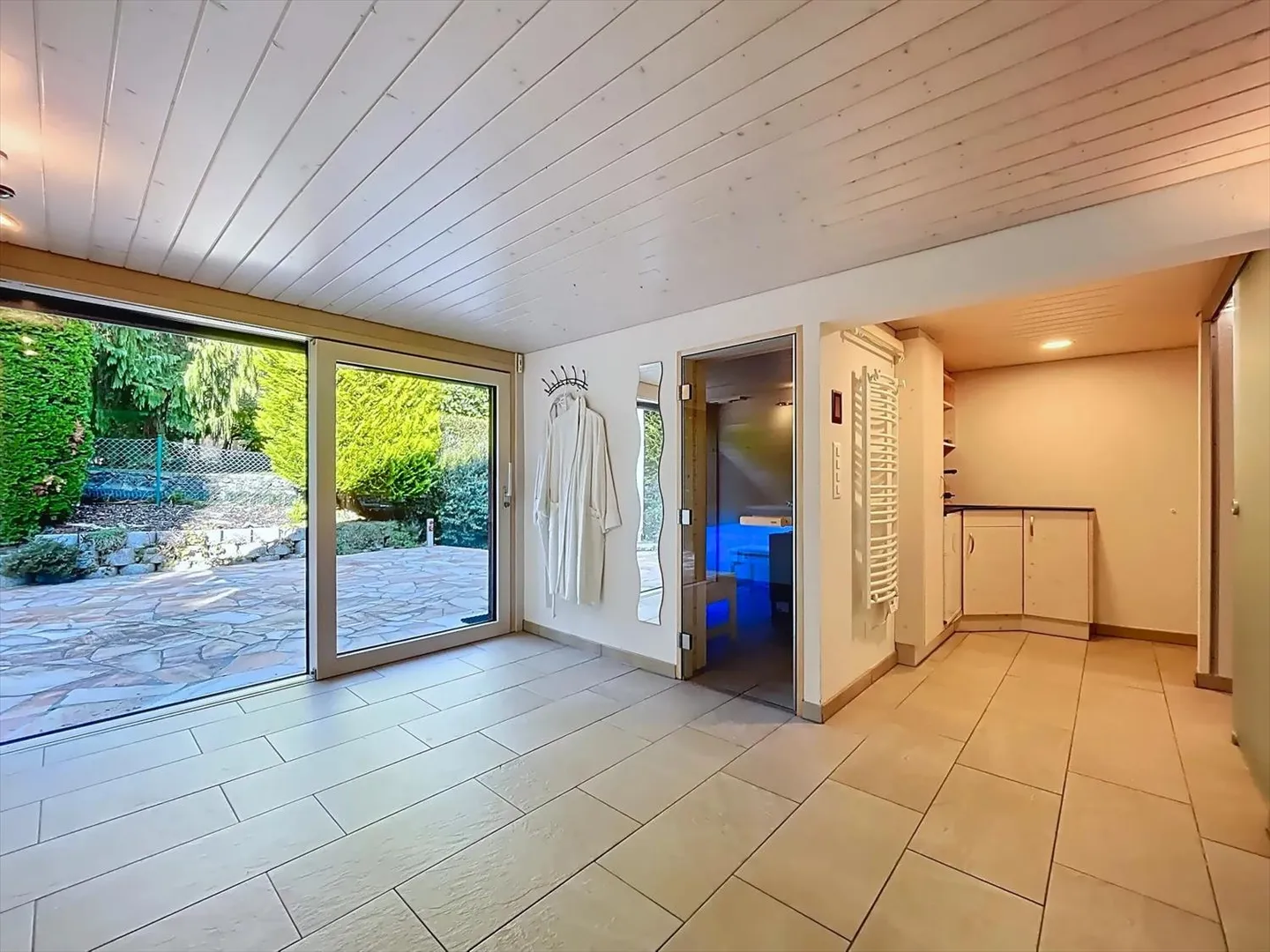 Magnifica villa familiare con studio privato! - Foto 11 di 13